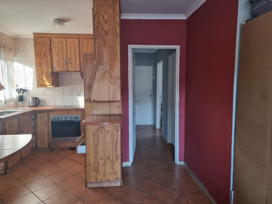 3 Bedroom Property for Sale in Tlhabane North West